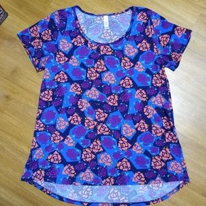 Lularoe Geometric Roses Classic T
